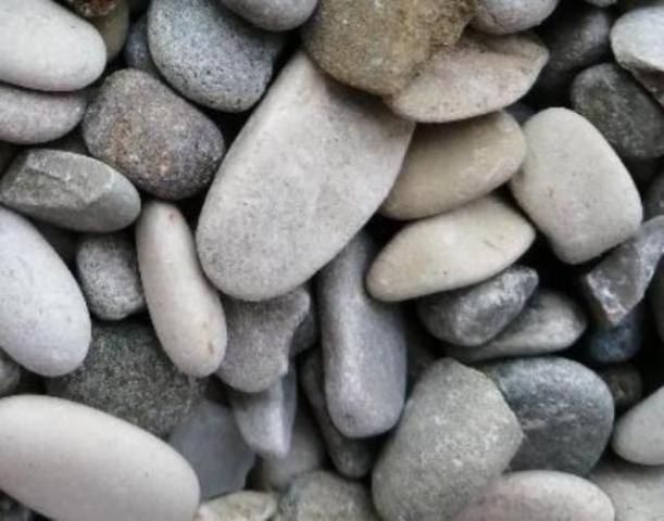 Где заказать гальку и каменную крошку с доставкой?  в Новокузнецке