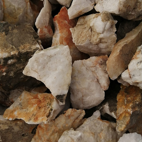 фото Кварц ( фр. 70-100 мм)  купить в Новокузнецке в интернет-портале КАМЕНЬ КЛУБ