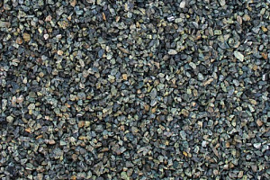 Kamenclub.ru: Щебень крошка зеленый (змеевик) фр. 3-5 мм  купить в Новокузнецке камень змеевик зеленый, салатовый светло-зеленый мраморная каменная декоративная крошка 9000 руб/т   фото КАМЕНЬ КЛУБ