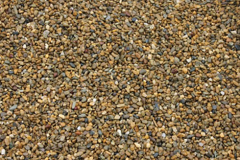 Kamenclub.ru: Галька окат (серо-желтая) фр.10-20 мм. купить  в Новокузнецке галька серо-желтая, рыжая, серый речная окатанная округлая галька 5000 руб/т   фото КАМЕНЬ КЛУБ