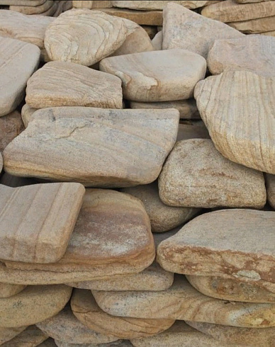 Kamenclub.ru: Песчаник пластушка галтованный желтый с рисунком (3 см)  купить в Новокузнецке плитняк - пластушка желтый песчаник 21000 руб/м3   фото КАМЕНЬ КЛУБ