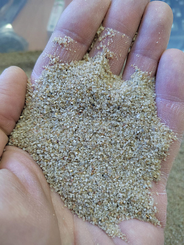 Кварцевый песок для площадок фр. 0,3 - 1 мм.  купить в Новокузнецке фото Камень Клуб