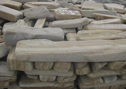 Kamenclub.ru: Песчаник пластушка галтованный желтый с рисунком (3 см)  купить в Новокузнецке плитняк - пластушка желтый песчаник 21000 руб/м3   фото КАМЕНЬ КЛУБ