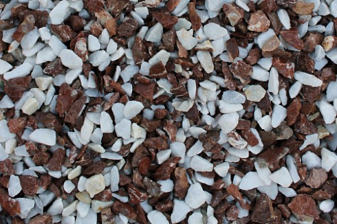 Kamenclub.ru: Мраморная крошка (щебень крошка микс: белый-зеленый-розовый) фр. 3-5 мм.  купить в Новокузнецке мрамор белый, зеленый, розовый мраморная декоративная крошка каменная 12000 руб/т   фото КАМЕНЬ КЛУБ