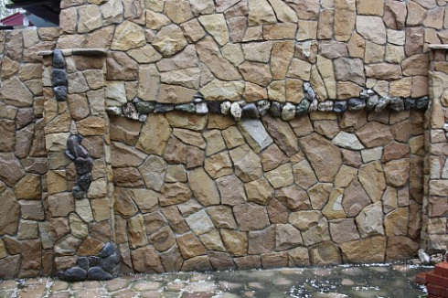 Kamenclub.ru: Песчаник колотый для облицовки (фр. 2-3 см)  купить в Новокузнецке песчаник бежевый серый рыжий песчаник строительный 5000 руб/т   фото КАМЕНЬ КЛУБ