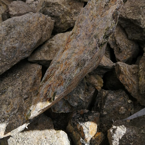 фото Змеевик салатовый  (фр. 70-100 мм)  купить в Новокузнецке в интернет-портале КАМЕНЬ КЛУБ