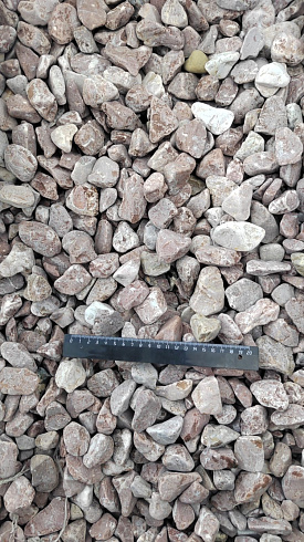 Kamenclub.ru: Мраморная крошка (щебень галтованный розовый) фр.20-40 мм.  купить в Новокузнецке мрамор розовый, красный оголтованный округлый щебень  15000 руб/т   фото КАМЕНЬ КЛУБ