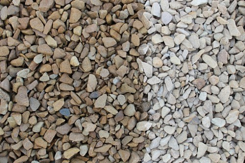 Kamenclub.ru: Щебень крошка желтый (песчаник) фр. 10-20 мм.  купить в Новокузнецке песчаник бежевый, серый, рыжий декоративный ландшафтный щебень колотый 9500 руб/т   фото КАМЕНЬ КЛУБ