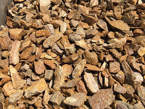 Kamenclub.ru: Щебень крошка желтый (ЗЛАТОЛИТ) фр. 40-70 мм.  купить в Новокузнецке златолит мрамор бежевый, золотистый, желтый декоративный щебень  12000 руб/т   фото КАМЕНЬ КЛУБ