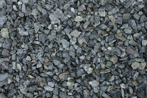 Kamenclub.ru: Щебень крошка зеленый (змеевик) фр. 10-20 мм.  купить в Новокузнецке змеевик зеленый, салатовый декоративная ландшафтная каменная крошка щебня 7 200 руб/т   фото КАМЕНЬ КЛУБ