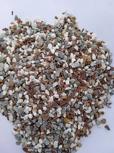 Kamenclub.ru: Мраморная крошка (щебень крошка микс: белый-зеленый-розовый) фр. 3-5 мм.  купить в Новокузнецке мрамор белый, зеленый, розовый мраморная декоративная крошка каменная 12000 руб/т   фото КАМЕНЬ КЛУБ
