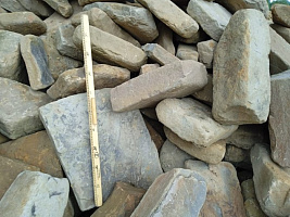 Kamenclub.ru: Песчаник для мощения дорожек, площадок, парковок ( фр 5-10 см)  купить в Новокузнецке песчаник  серый желтый коричневый рыжий песчаник оголтованный окатанный 6500 руб/т   фото КАМЕНЬ КЛУБ