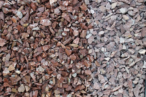 Kamenclub.ru: Мраморная крошка (щебень крошка розовый) фр. 10-20 мм.  купить в Новокузнецке мрамор розовый, красный каменная декоративная крошка ландшафтная 11000 руб/т   фото КАМЕНЬ КЛУБ