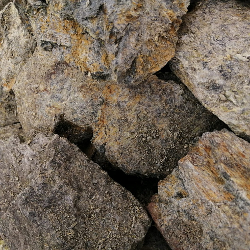 фото Змеевик салатовый  (фр. 70-100 мм)  купить в Новокузнецке в интернет-портале КАМЕНЬ КЛУБ