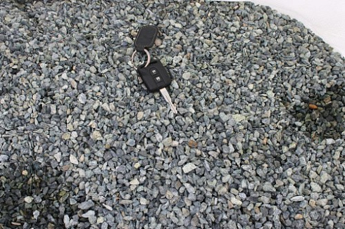 Kamenclub.ru: Щебень крошка зеленый (змеевик) фр. 5-10 мм  купить в Новокузнецке змеевик зеленый, салатовый ландшафтный декоративный щебень крошка 7 200 руб/т   фото КАМЕНЬ КЛУБ