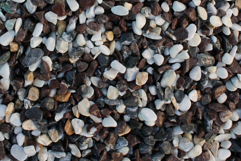 Kamenclub.ru: Мраморная крошка (щебень крошка микс : белый-черный-розовый) фр. 5-10 мм.  купить в Новокузнецке мрамор белый, черный, розовый, разноцветный микс декоративная мраморная каменная крошка 12000 руб/т   фото КАМЕНЬ КЛУБ