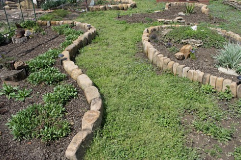 Kamenclub.ru: Песчаник для строительства и кладки блочный (фр 100-200 мм)  купить в Новокузнецке песчаник бежевый серый рыжий валун мелкий для строительства песчаник 6500 руб/т   фото КАМЕНЬ КЛУБ