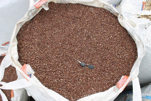 Kamenclub.ru: Мраморная крошка (щебень крошка розовый) фр. 5-10 мм.  купить в Новокузнецке мрамор розовый, красный щебень колотый ландшафтный декоративный  11000 руб/т   фото КАМЕНЬ КЛУБ