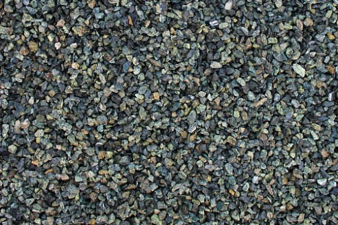 Kamenclub.ru: Щебень крошка зеленый (змеевик) фр. 10-20 мм.  купить в Новокузнецке змеевик зеленый, салатовый декоративная ландшафтная каменная крошка щебня 7 200 руб/т   фото КАМЕНЬ КЛУБ
