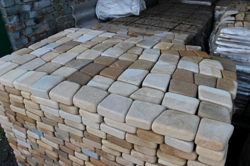 Kamenclub.ru: Песчаник брусчатка (Готика) art PSG-L-01  купить в Новокузнецке    2300 руб/кв.м   фото КАМЕНЬ КЛУБ